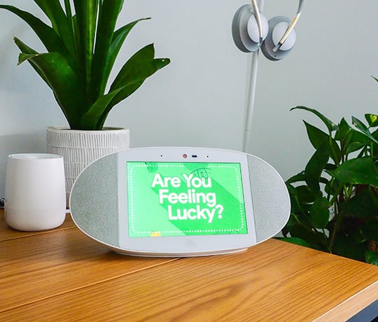 Hey Google, let's play a game” on your Smart Display